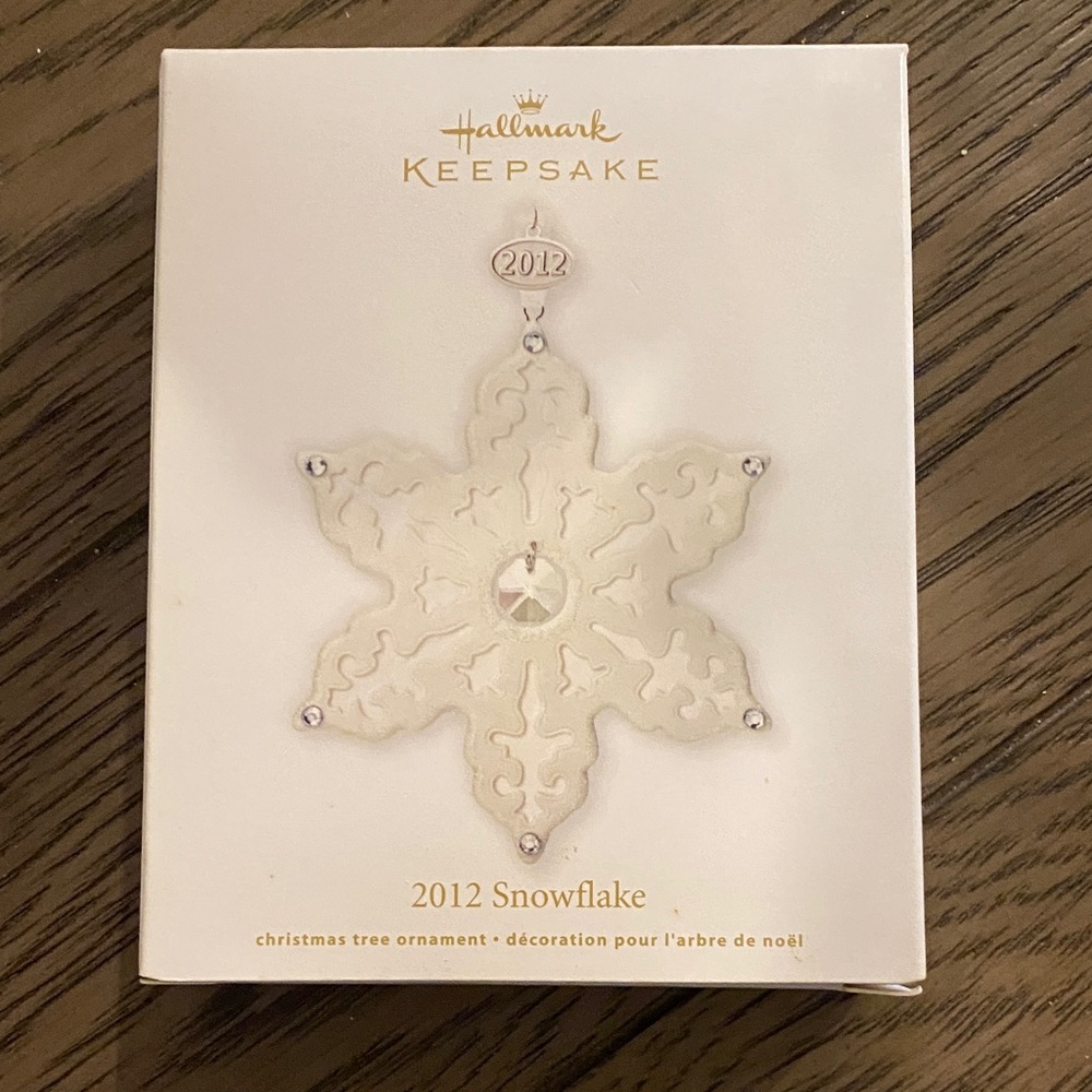 Hallmark Keepsake 2012 Snowflake Ornament - Ivory